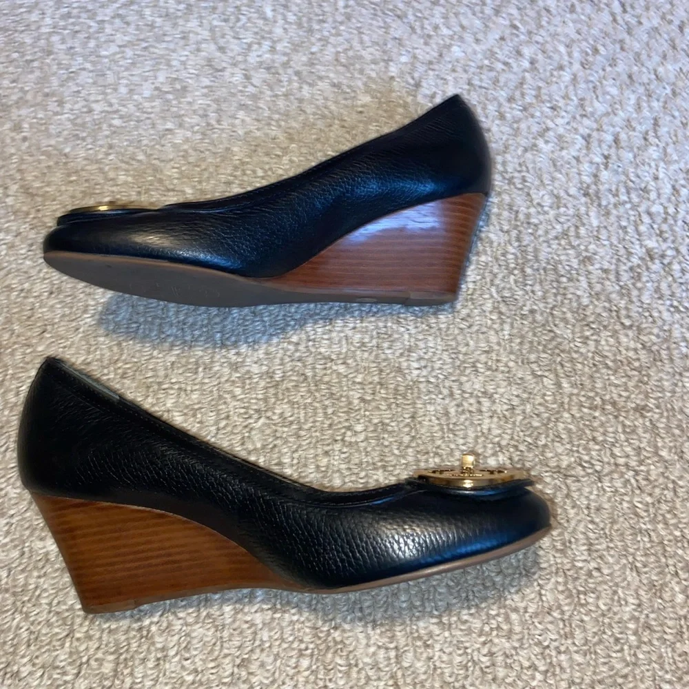 Tory Burch Sally Black Leather Wedges, Size 9M